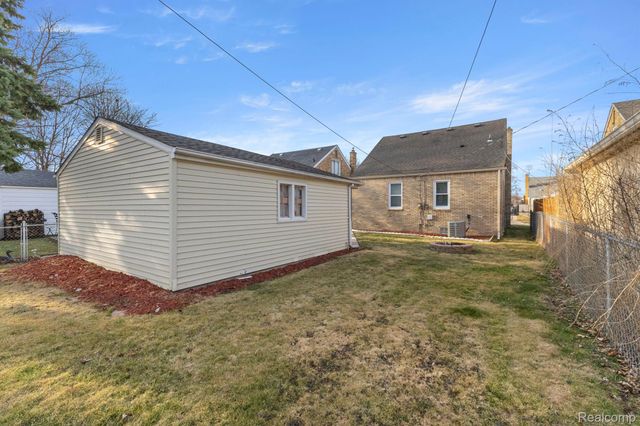14592 OCONNOR Avenue, Allen Park, MI 48101