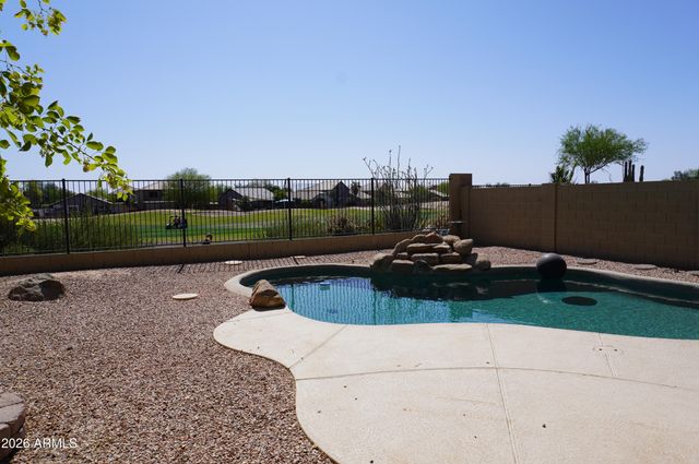 29285 N YELLOW BEE Drive, San Tan Valley, AZ 85143