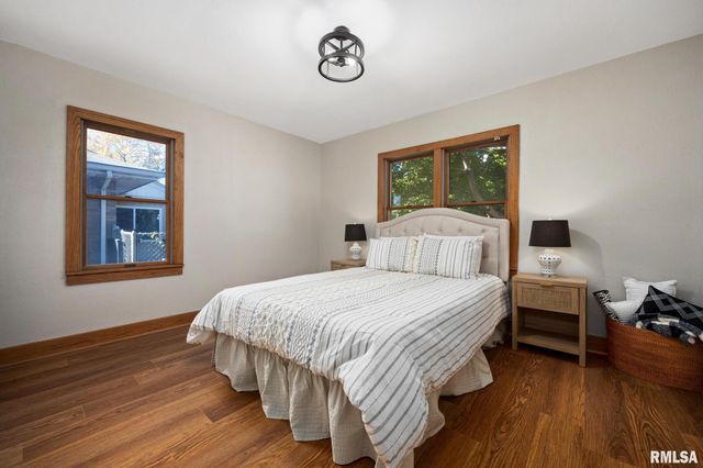 205 W GLEN Avenue, Peoria, IL 61614