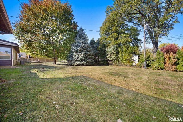 205 W GLEN Avenue, Peoria, IL 61614