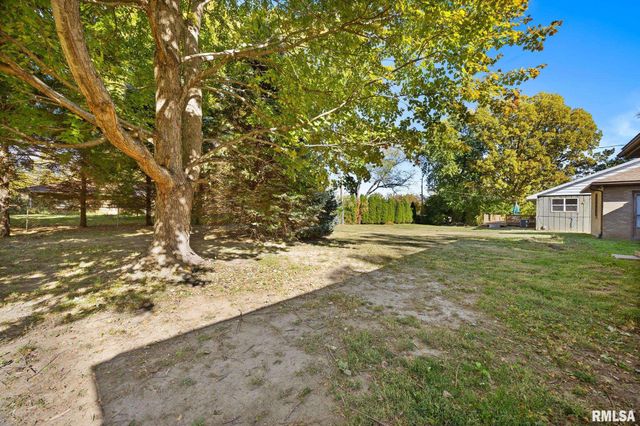 205 W GLEN Avenue, Peoria, IL 61614