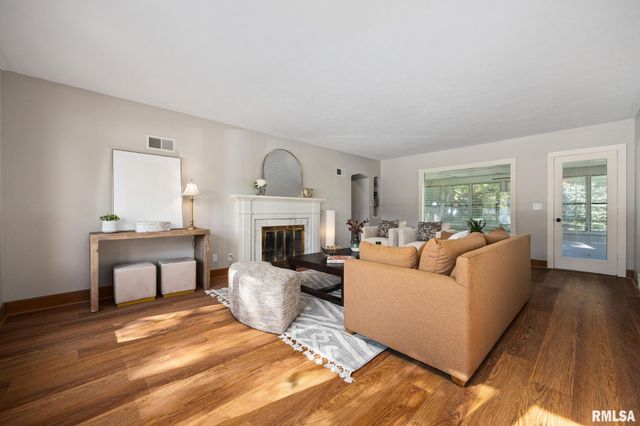 205 W GLEN Avenue, Peoria, IL 61614