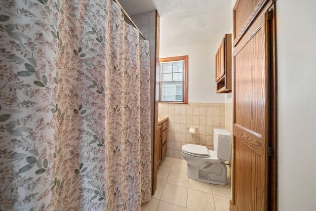 54 Safford St, Quincy, MA 02171