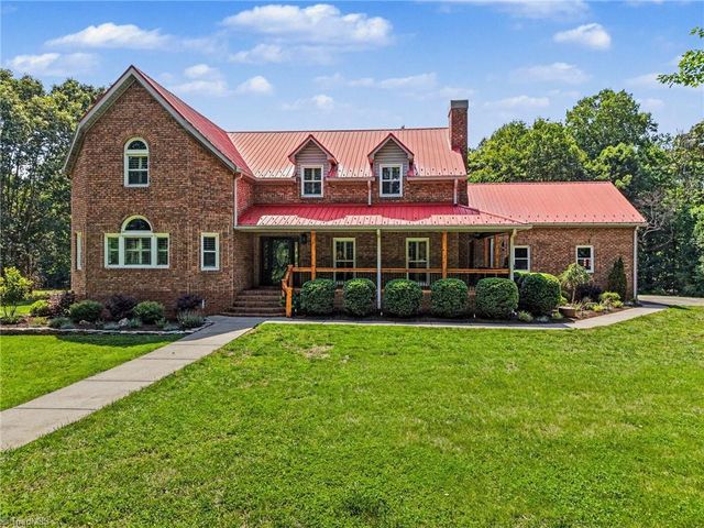 3190 Macbrandon Lane, Pfafftown, NC 27040
