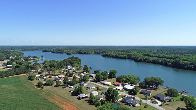 1135 Ralph Bell Road, Summerton, SC 29148