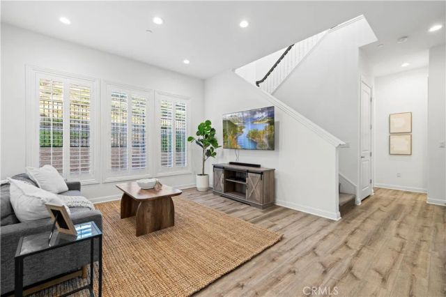 20629 W Chestnut Circle, Porter Ranch, CA 91326