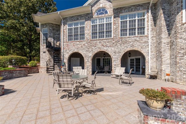 747 Shoreline Drive, Lancaster, SC 29720