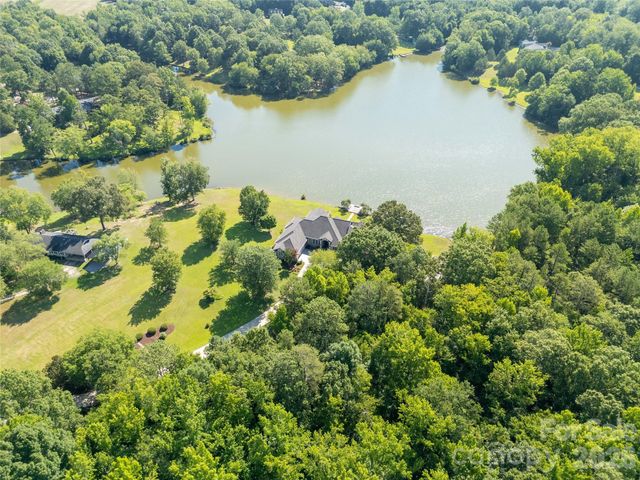 747 Shoreline Drive, Lancaster, SC 29720