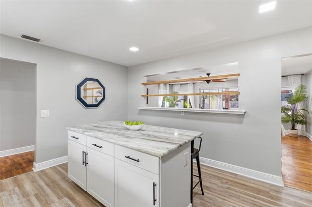 124 LAKE MOLLY AVENUE, Deland, FL 32724