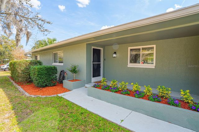 124 LAKE MOLLY AVENUE, Deland, FL 32724