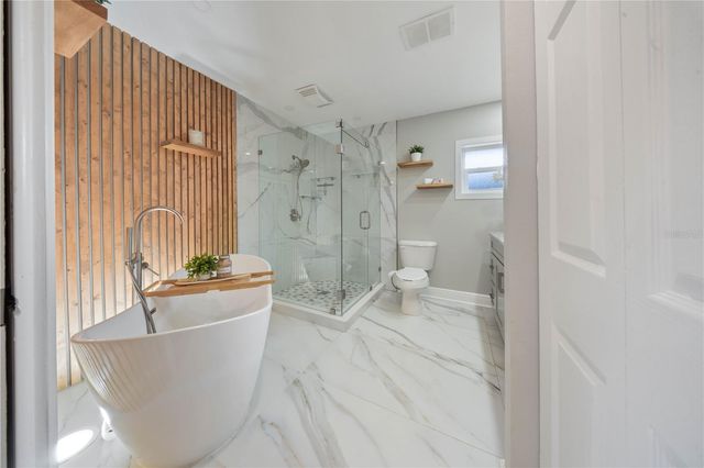 124 LAKE MOLLY AVENUE, Deland, FL 32724