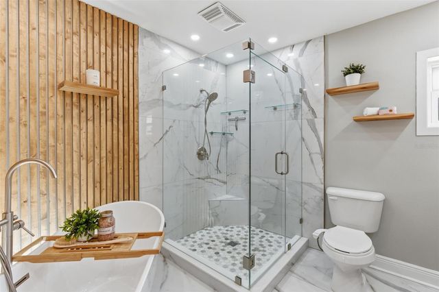 124 LAKE MOLLY AVENUE, Deland, FL 32724