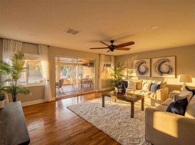 124 LAKE MOLLY AVENUE, Deland, FL 32724