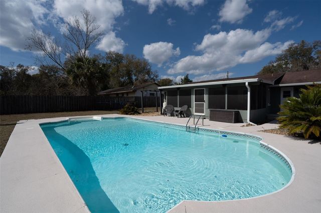 124 LAKE MOLLY AVENUE, Deland, FL 32724