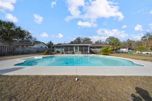 124 LAKE MOLLY AVENUE, Deland, FL 32724