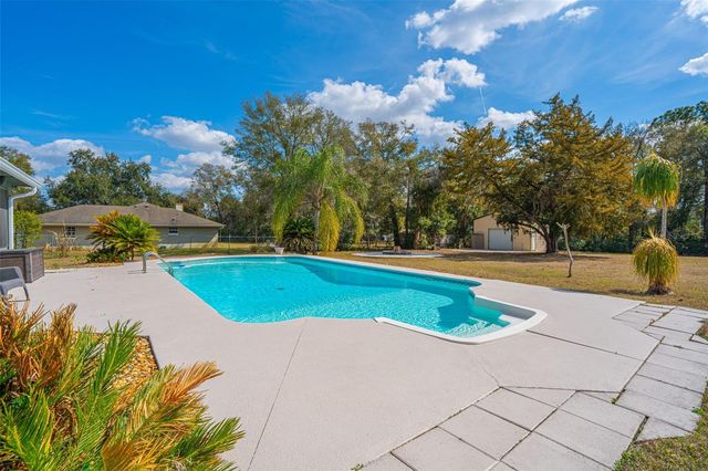 124 LAKE MOLLY AVENUE, Deland, FL 32724