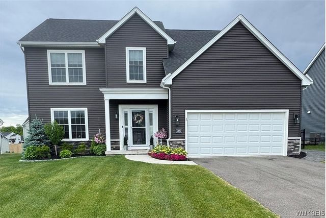 5489 Cooper Ridge, Hamburg, NY 14075