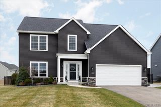 5489 Cooper Ridge, Hamburg, NY 14075