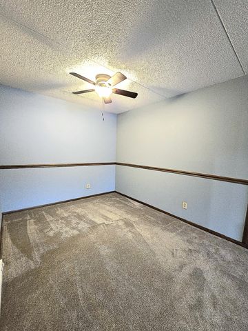 2455 Londin Lane E 117, Maplewood, MN 55119