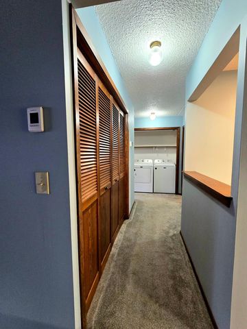 2455 Londin Lane E 117, Maplewood, MN 55119