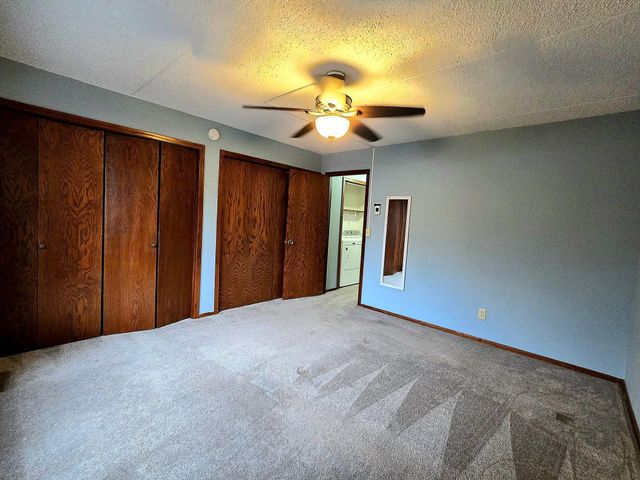 2455 Londin Lane E 117, Maplewood, MN 55119