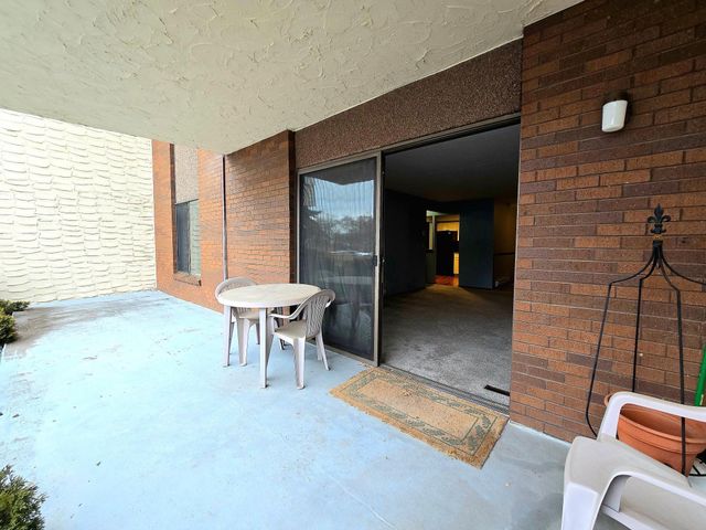 2455 Londin Lane E 117, Maplewood, MN 55119