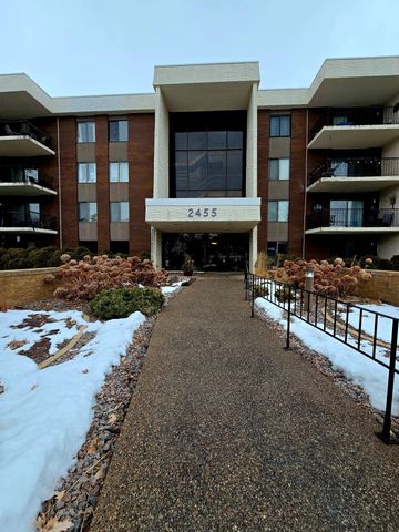 2455 Londin Lane E 117, Maplewood, MN 55119
