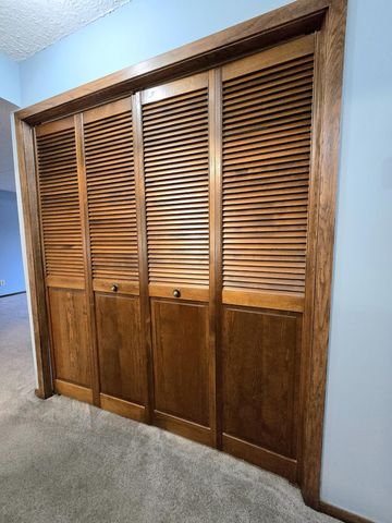 2455 Londin Lane E 117, Maplewood, MN 55119