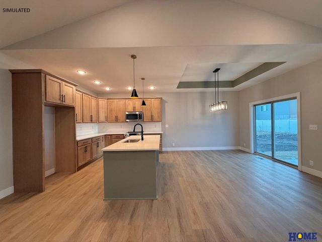 735 Regiment Road, Lincoln, NE 68527