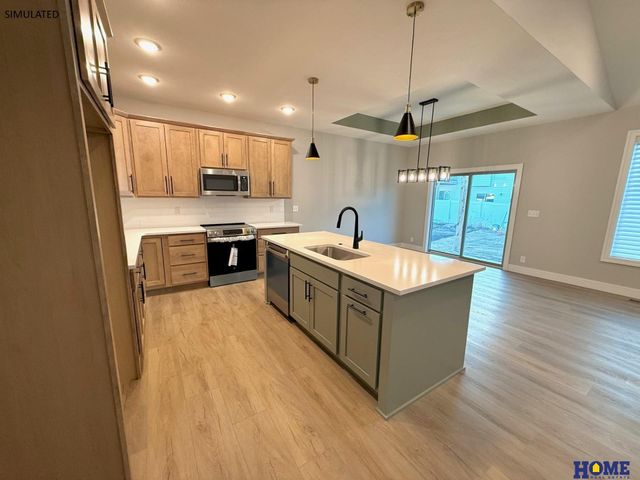 735 Regiment Road, Lincoln, NE 68527
