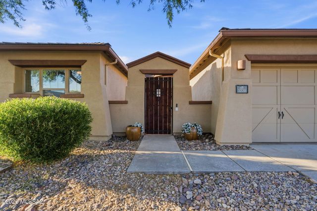 1220 W Calabria Court, Oro Valley, AZ 85755