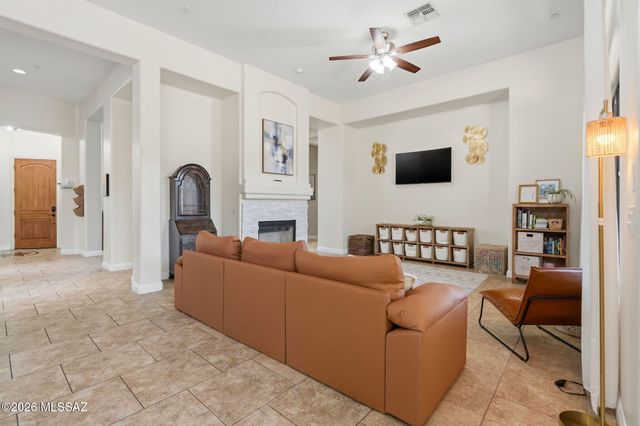 1220 W Calabria Court, Oro Valley, AZ 85755