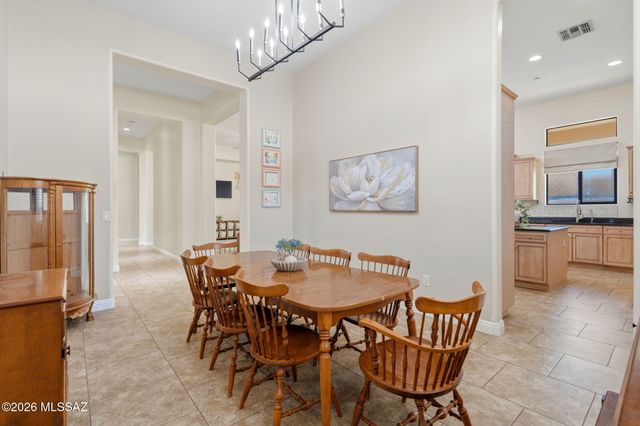 1220 W Calabria Court, Oro Valley, AZ 85755