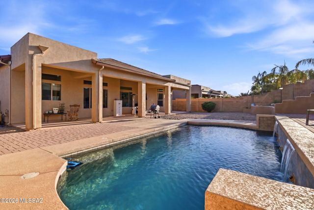 1220 W Calabria Court, Oro Valley, AZ 85755