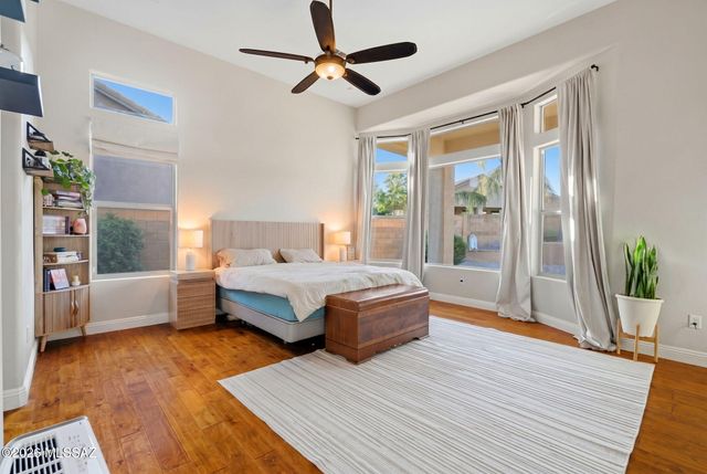 1220 W Calabria Court, Oro Valley, AZ 85755