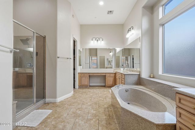 1220 W Calabria Court, Oro Valley, AZ 85755