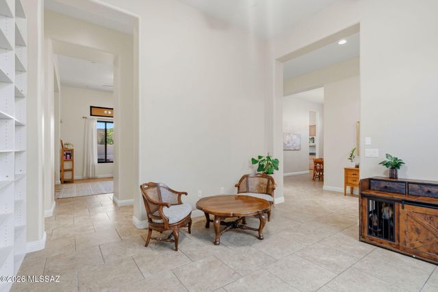 1220 W Calabria Court, Oro Valley, AZ 85755