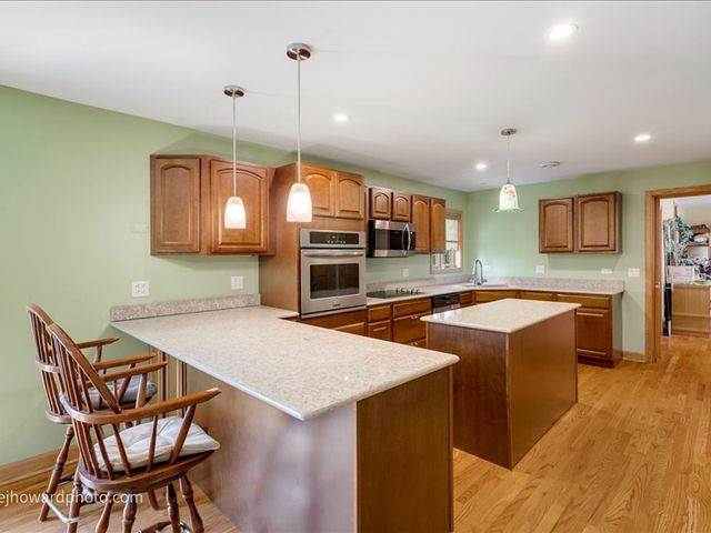12524 S 71st Court, Palos Heights, IL 60463