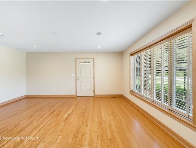 12524 S 71st Court, Palos Heights, IL 60463