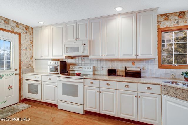 104 3rd Avenue, Tuckerton, NJ 08087