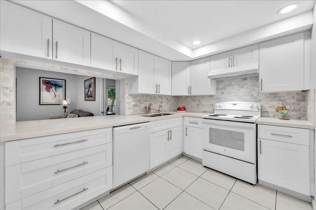 3909 N Ocean Boulevard 113, Fort Lauderdale, FL 33308