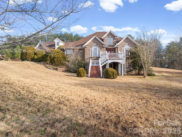 92 Rodaeo Drive, Columbus, NC 28722