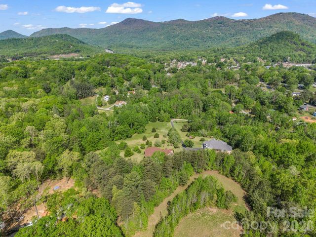 92 Rodaeo Drive, Columbus, NC 28722