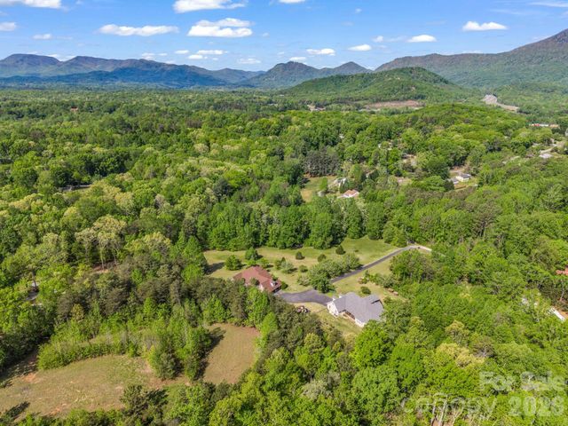 92 Rodaeo Drive, Columbus, NC 28722