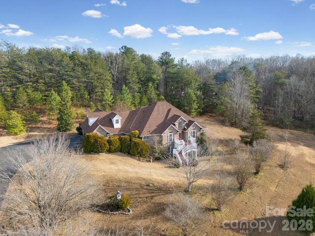92 Rodaeo Drive, Columbus, NC 28722