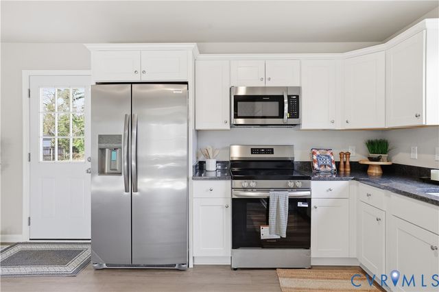 4400 Treely Rd, Chester, VA 23831