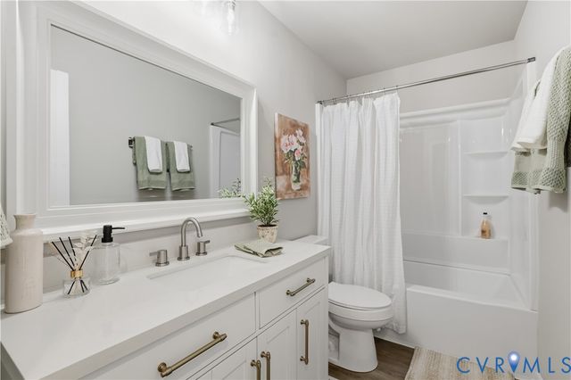 4400 Treely Rd, Chester, VA 23831