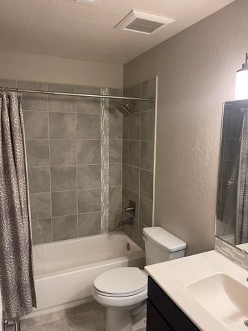1668 Bull Lea Drive SE, Albuquerque, NM 87123
