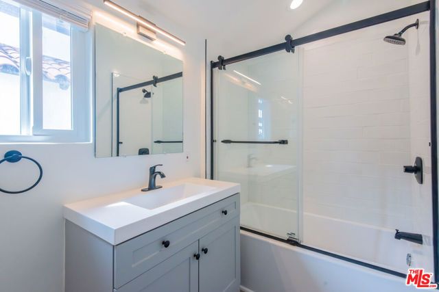 2757 Andreo 8, Torrance, CA 90501
