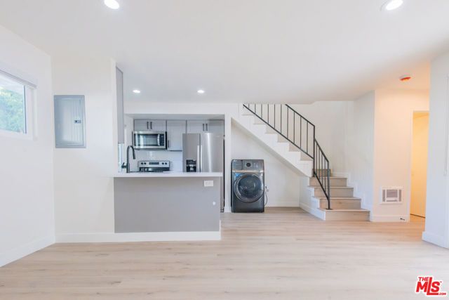 2757 Andreo 8, Torrance, CA 90501